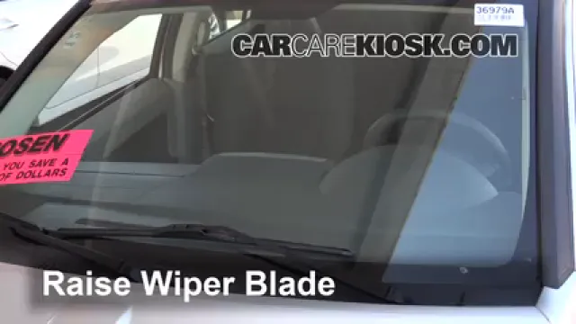 2007 Dodge Caliber SXT 2.0L 4 Cyl. Windshield Wiper Blade (Front) Replace Wiper Blades